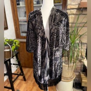 one world size X-Large black shimmery open front short sleeve jacket cover shrug